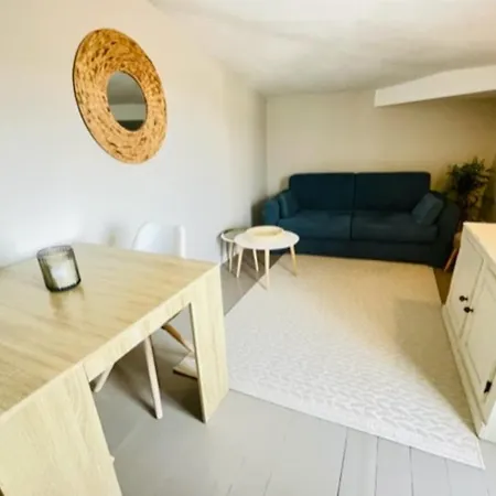 Air-conditioned Rooftop Flat In La Rochelle Apartment *